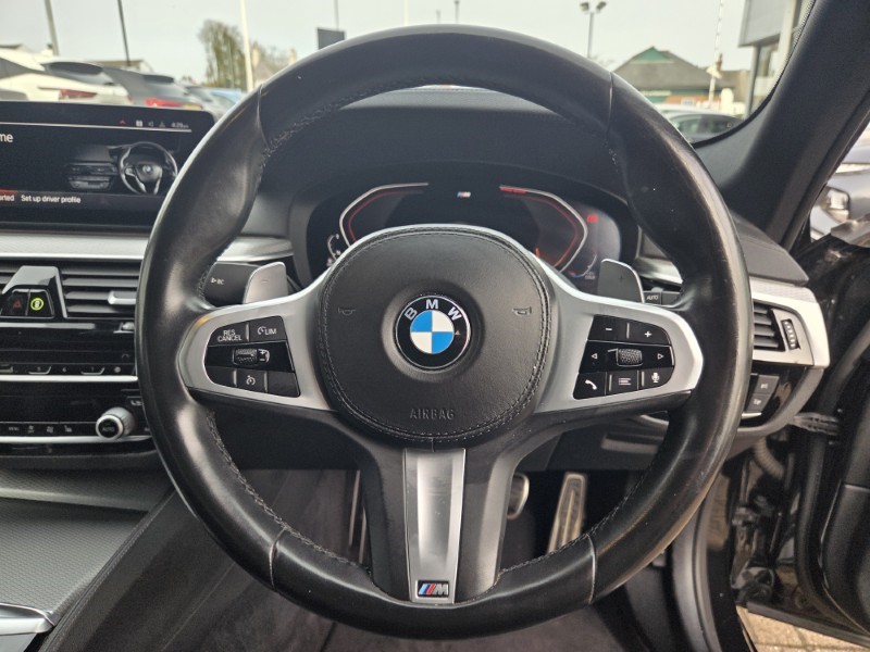 2020 (20) BMW 5 SERIES 520d M Sport 5dr Auto 5256034