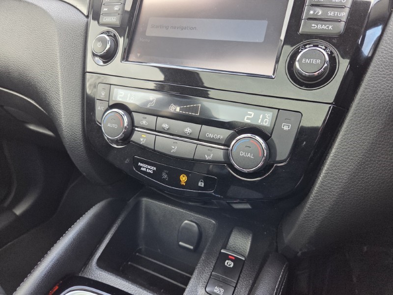 2018 (68) NISSAN QASHQAI 1.2 DiG-T N-Connecta 5dr 5236098