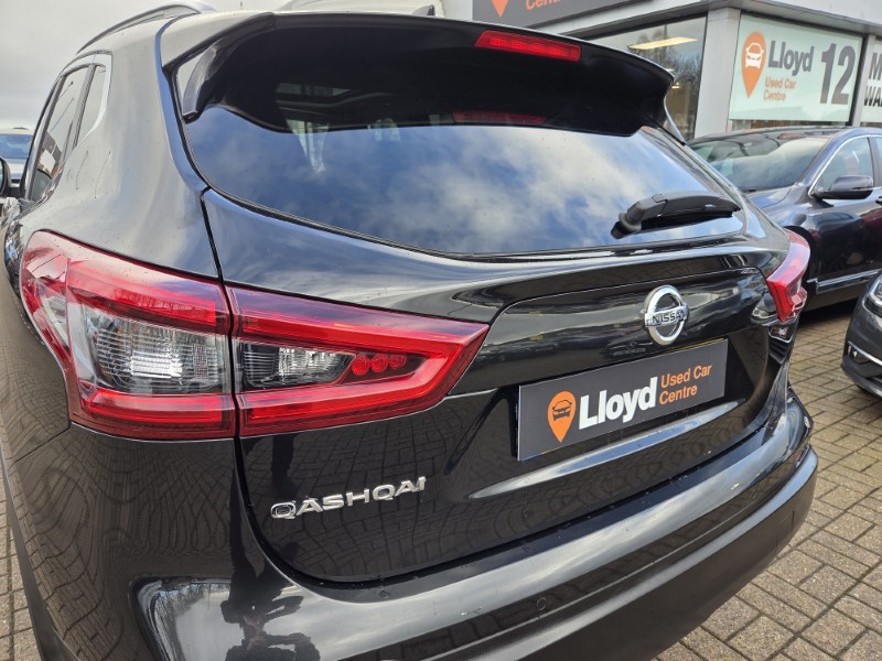 2018 (68) NISSAN QASHQAI 1.2 DiG-T N-Connecta 5dr 5236081