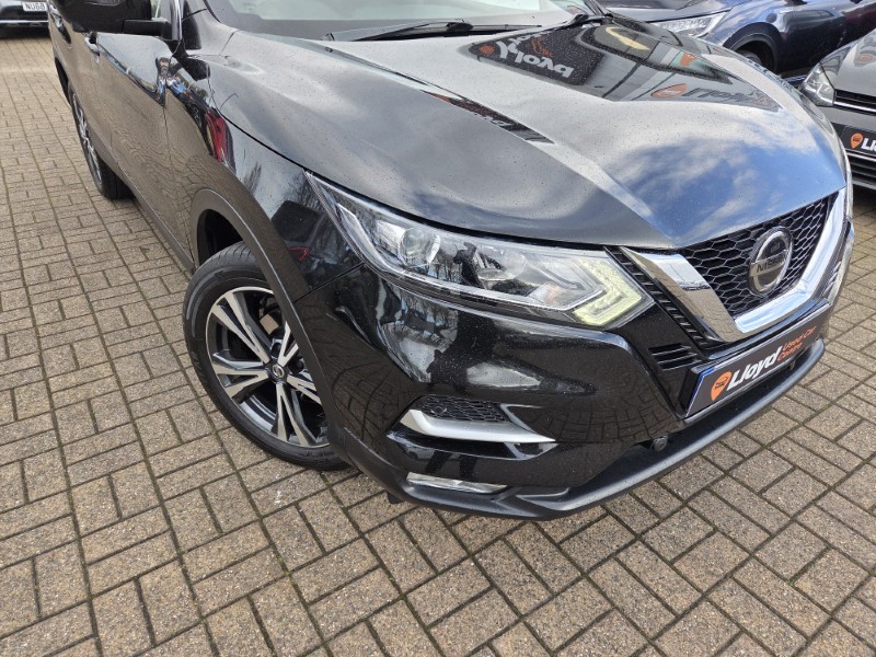 2018 (68) NISSAN QASHQAI 1.2 DiG-T N-Connecta 5dr 5236075
