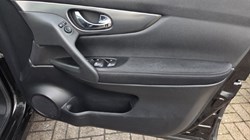 2018 (68) NISSAN QASHQAI 1.2 DiG-T N-Connecta 5dr 5236093