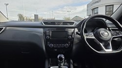 2019 (69) NISSAN QASHQAI 1.3 DiG-T Tekna 5dr 5248199