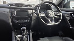 2019 (69) NISSAN QASHQAI 1.3 DiG-T Tekna 5dr 5248200
