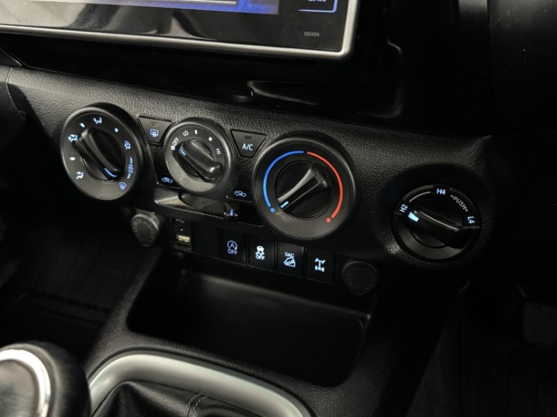 2020 (70) TOYOTA COMMERCIAL HILUX Icon D/Cab Pick Up 2.4 D-4D 5257636