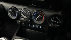 2020 (70) TOYOTA COMMERCIAL HILUX Icon D/Cab Pick Up 2.4 D-4D 5257636