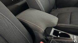 2020 (70) TOYOTA COMMERCIAL HILUX Icon D/Cab Pick Up 2.4 D-4D 5257648