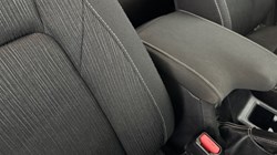 2020 (70) TOYOTA COMMERCIAL HILUX Icon D/Cab Pick Up 2.4 D-4D 5257647