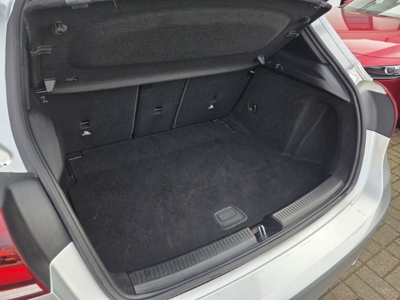 2019 (19) MERCEDES-BENZ A CLASS A200 AMG Line 5dr Auto 5249381