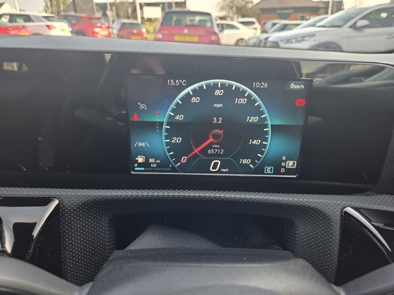 2019 (19) MERCEDES-BENZ A CLASS A200 AMG Line 5dr Auto 5249406