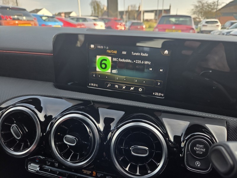 2019 (19) MERCEDES-BENZ A CLASS A200 AMG Line 5dr Auto 5249396