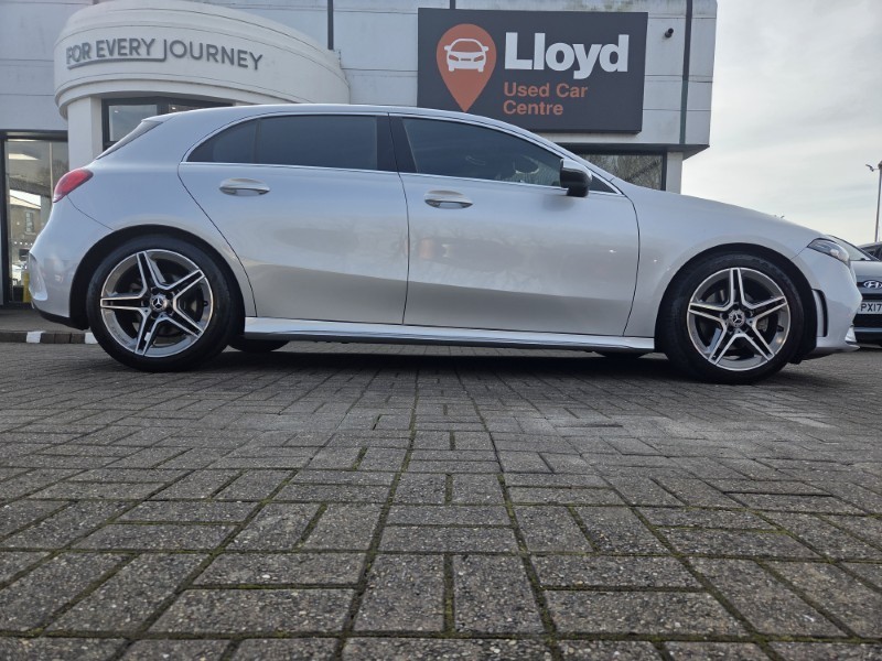 2019 (19) MERCEDES-BENZ A CLASS A200 AMG Line 5dr Auto 5249369