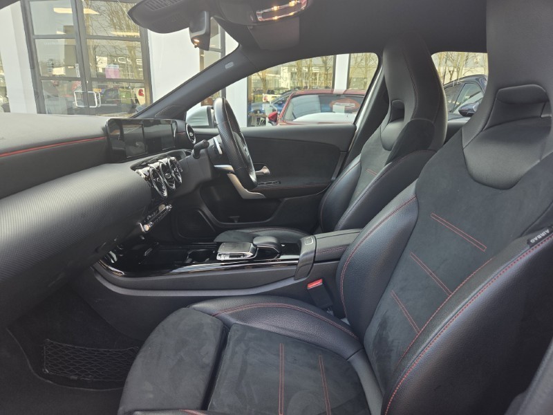 2019 (19) MERCEDES-BENZ A CLASS A200 AMG Line 5dr Auto 5249388