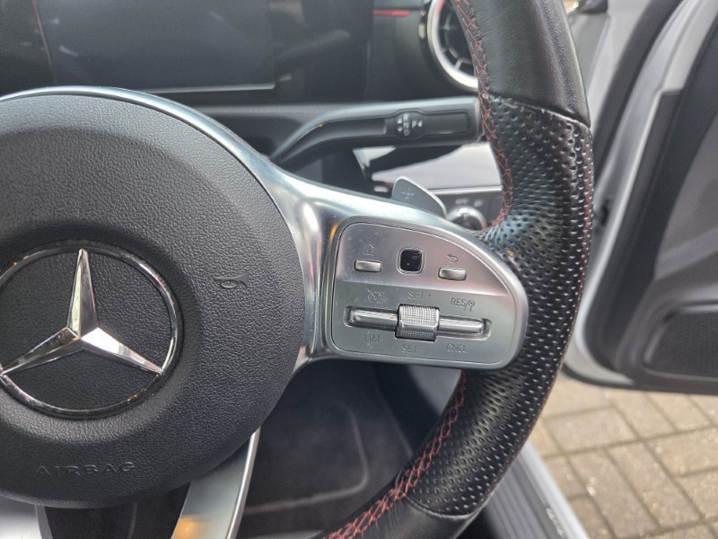 2019 (19) MERCEDES-BENZ A CLASS A200 AMG Line 5dr Auto 5249393