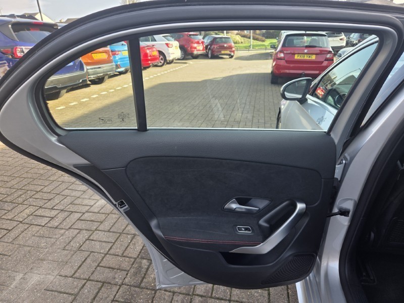 2019 (19) MERCEDES-BENZ A CLASS A200 AMG Line 5dr Auto 5249383