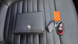 2022 (22) MG MOTOR UK HS 1.5 T-GDI Exclusive 5dr 5257157