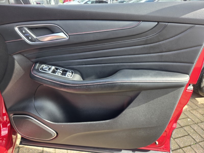 2022 (22) MG MOTOR UK HS 1.5 T-GDI Exclusive 5dr 5257142