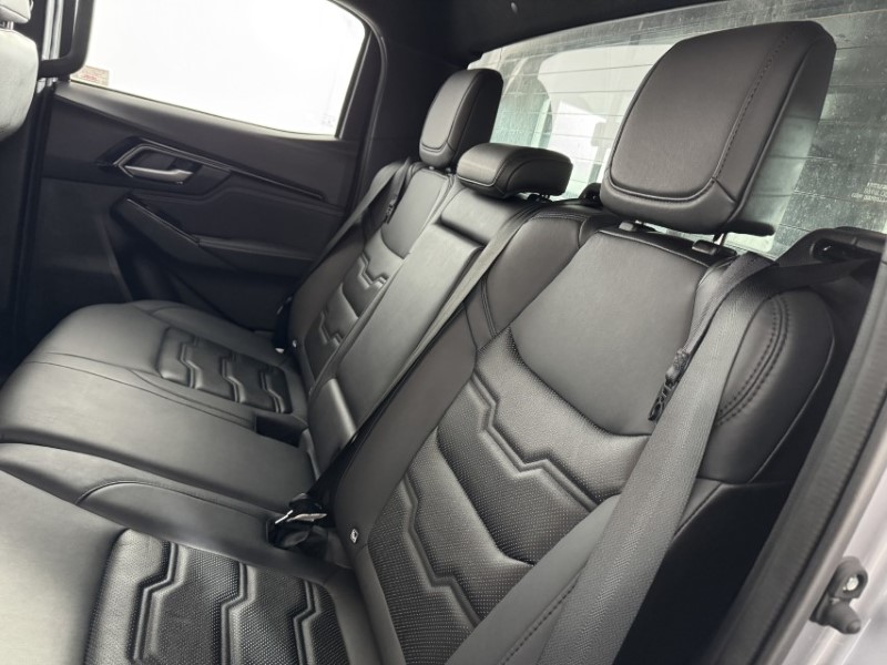 2023 (23) ISUZU COMMERCIAL D-MAX 1.9 V-Cross Double Cab 4x4 Auto 5249821