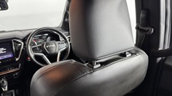 2023 (23) ISUZU COMMERCIAL D-MAX 1.9 V-Cross Double Cab 4x4 Auto 5249822