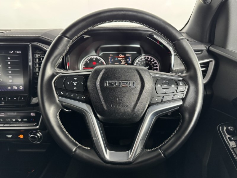 2023 (23) ISUZU COMMERCIAL D-MAX 1.9 V-Cross Double Cab 4x4 Auto 5249771