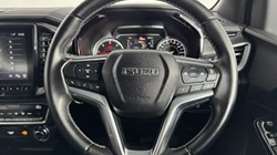 2023 (23) ISUZU COMMERCIAL D-MAX 1.9 V-Cross Double Cab 4x4 Auto 5249771