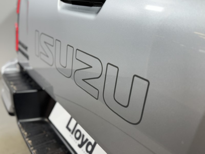 2023 (23) ISUZU COMMERCIAL D-MAX 1.9 V-Cross Double Cab 4x4 Auto 5249802