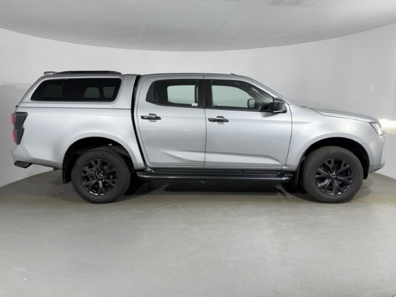 2023 (23) ISUZU COMMERCIAL D-MAX 1.9 V-Cross Double Cab 4x4 Auto 5249860