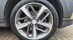 2019 (19) HYUNDAI KONA 1.0T GDi Blue Drive Premium SE 5dr 5263707