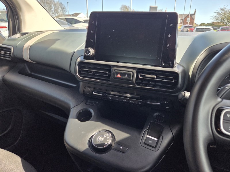 2022 (22) CITROEN BERLINGO 1.2 PureTech 130 Flair XTR M 5dr EAT8 5261596