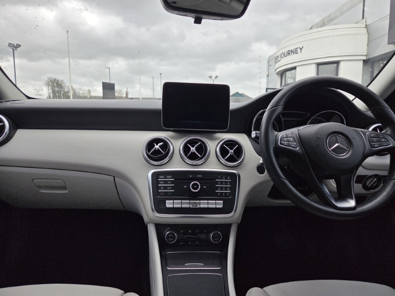 2016 (66) MERCEDES-BENZ A CLASS A180d Sport 5dr Auto 5257939