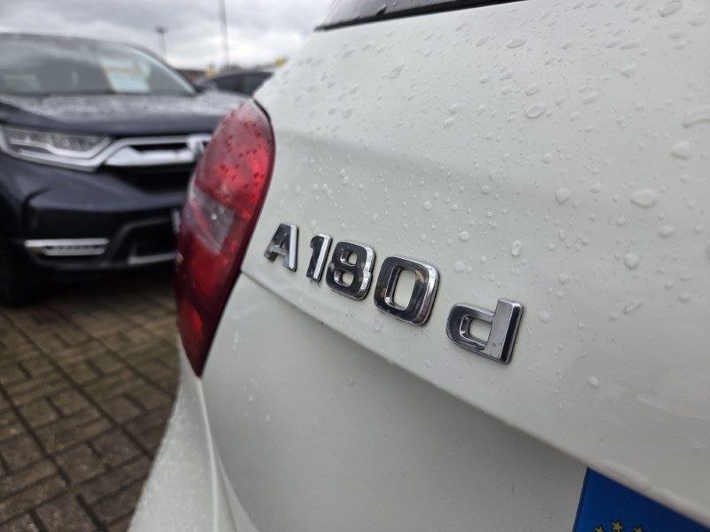 2016 (66) MERCEDES-BENZ A CLASS A180d Sport 5dr Auto 5257927