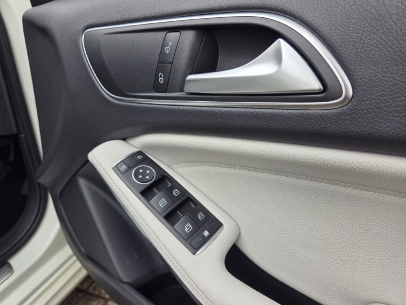 2016 (66) MERCEDES-BENZ A CLASS A180d Sport 5dr Auto 5257947