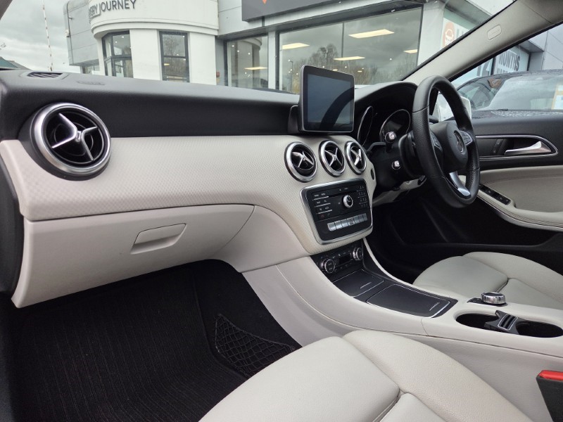 2016 (66) MERCEDES-BENZ A CLASS A180d Sport 5dr Auto 5257943