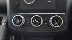 2019 (69) RENAULT KADJAR 1.3 TCE Iconic 5dr 5283310