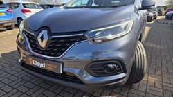 2019 (69) RENAULT KADJAR 1.3 TCE Iconic 5dr 5283284