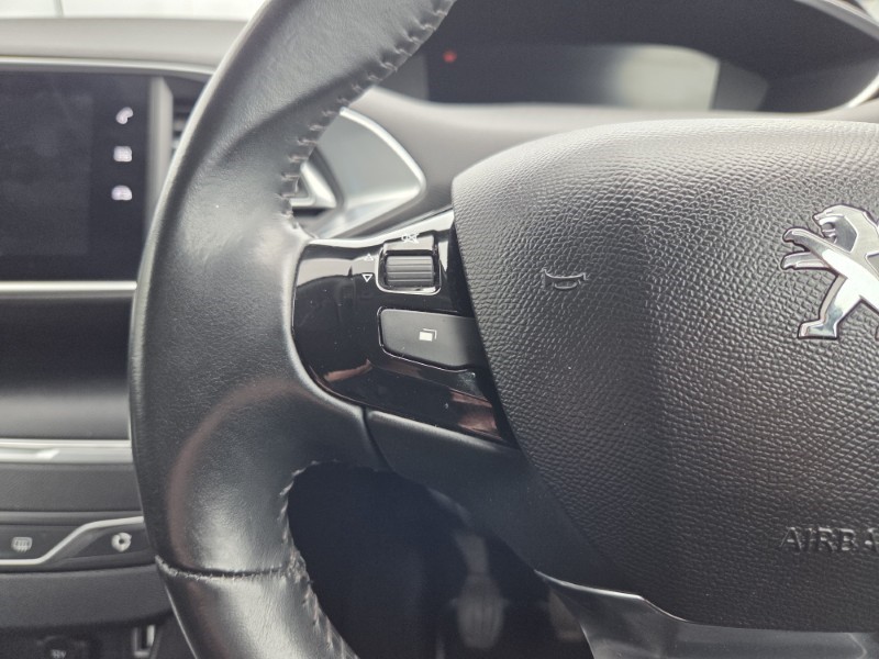 2020 (70) PEUGEOT 308 1.5 BlueHDi 130 Allure 5dr [Digital i-Cockpit] 5291377