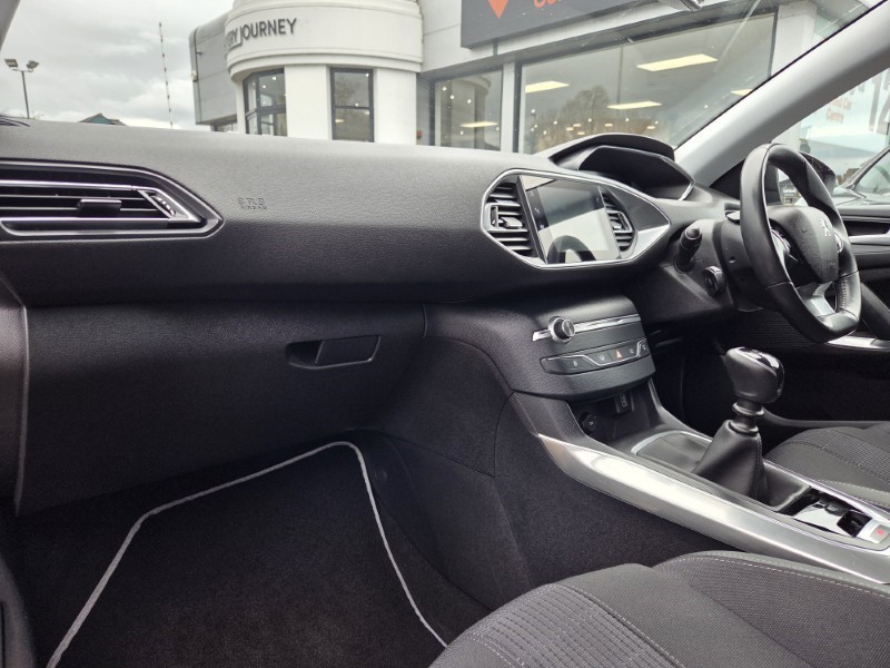 2020 (70) PEUGEOT 308 1.5 BlueHDi 130 Allure 5dr [Digital i-Cockpit] 5291372