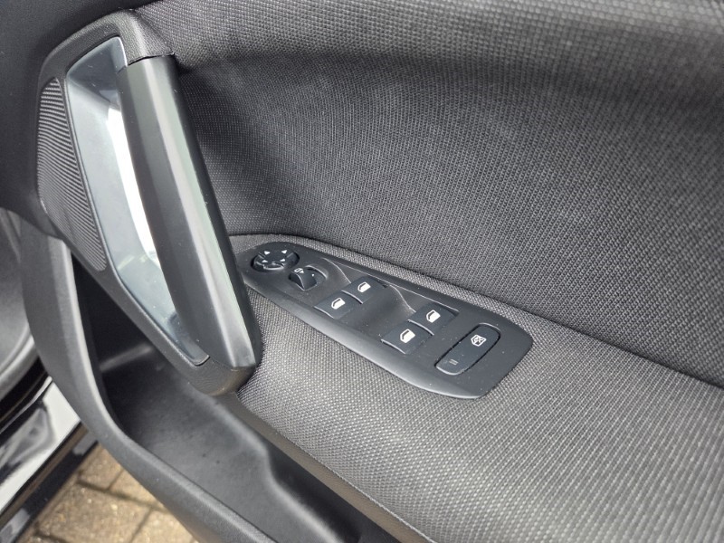 2020 (70) PEUGEOT 308 1.5 BlueHDi 130 Allure 5dr [Digital i-Cockpit] 5291376