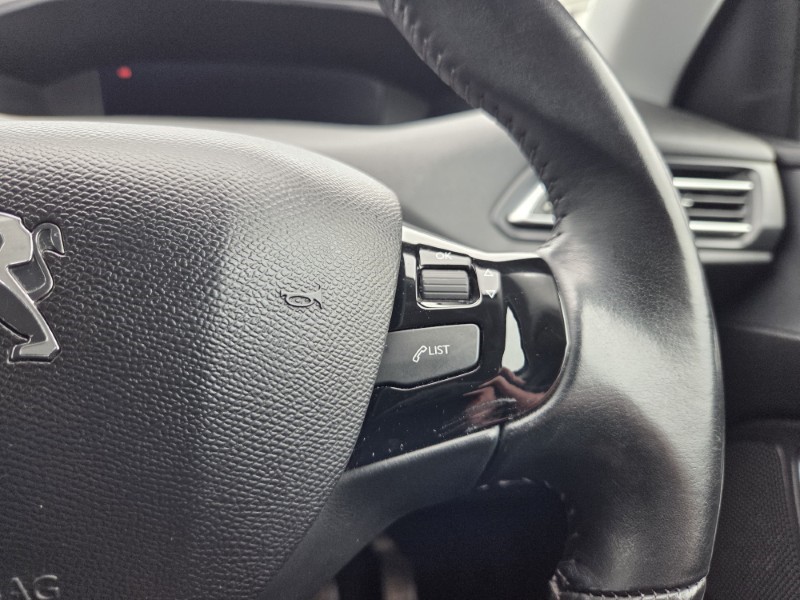 2020 (70) PEUGEOT 308 1.5 BlueHDi 130 Allure 5dr [Digital i-Cockpit] 5291378