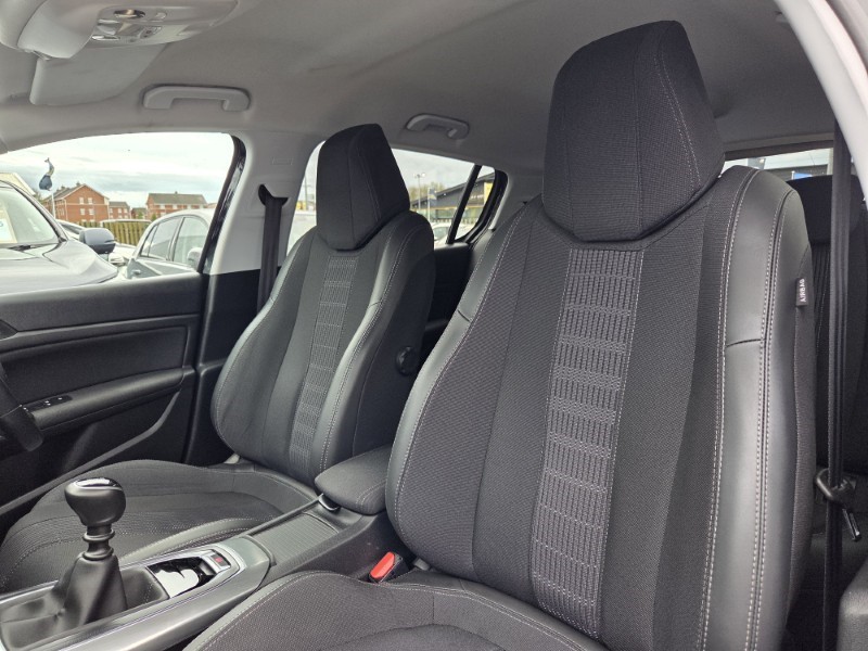 2020 (70) PEUGEOT 308 1.5 BlueHDi 130 Allure 5dr [Digital i-Cockpit] 5291374