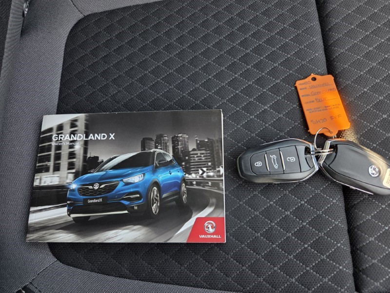 2020 (20) VAUXHALL GRANDLAND X 1.2 Turbo Griffin 5dr 5329565