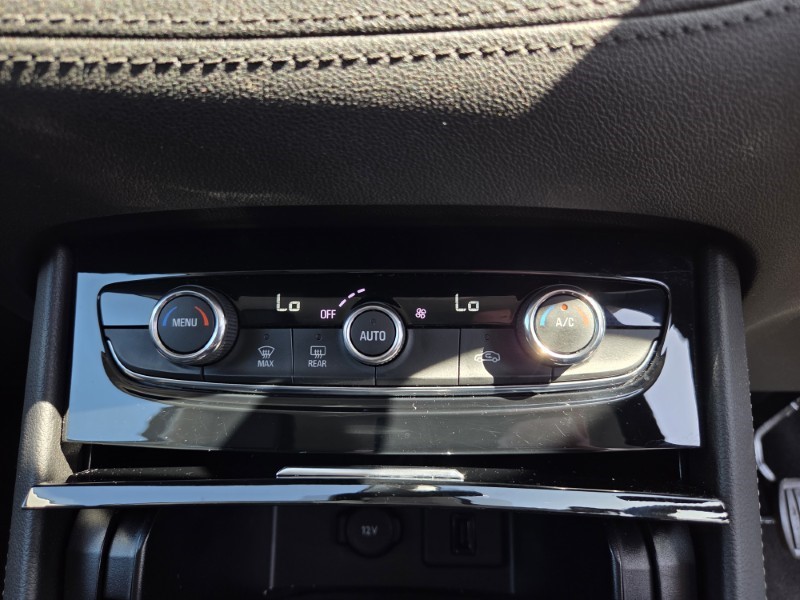 2020 (20) VAUXHALL GRANDLAND X 1.2 Turbo Griffin 5dr 5329556