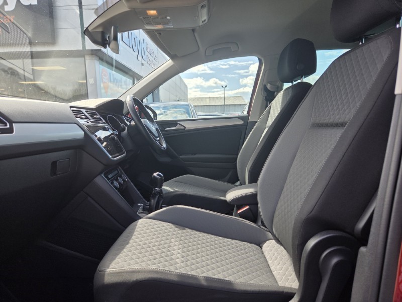 2019 (69) VOLKSWAGEN TIGUAN 2.0 TDi 150 Match 5dr 5310512