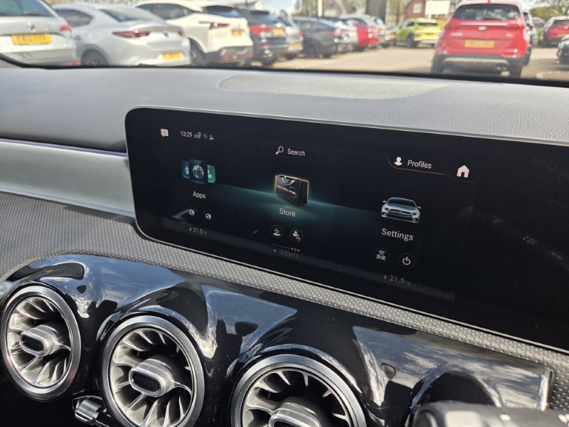 2020 (20) MERCEDES-BENZ A CLASS A200 AMG Line Premium 5dr 5280947