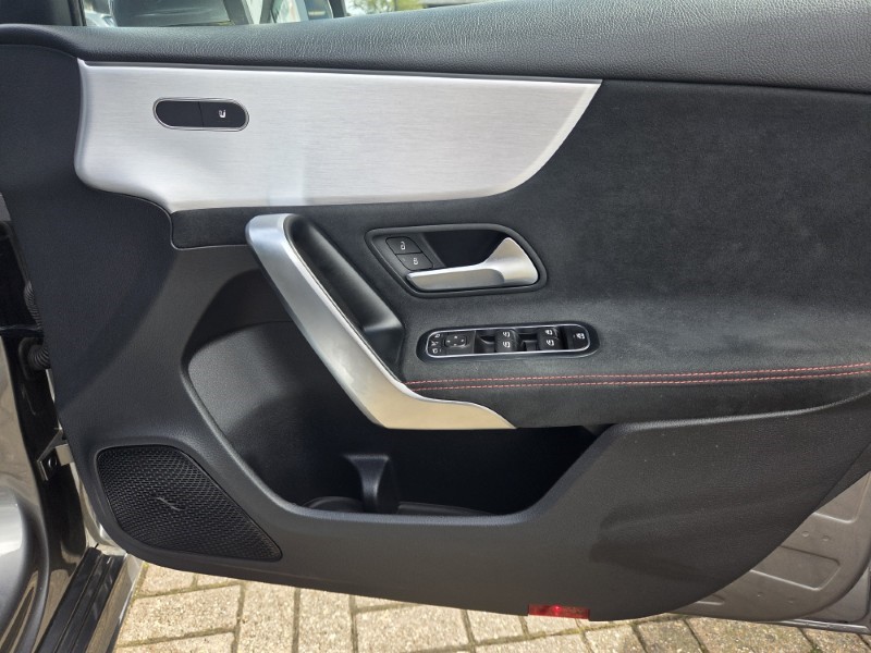 2020 (20) MERCEDES-BENZ A CLASS A200 AMG Line Premium 5dr 5280937