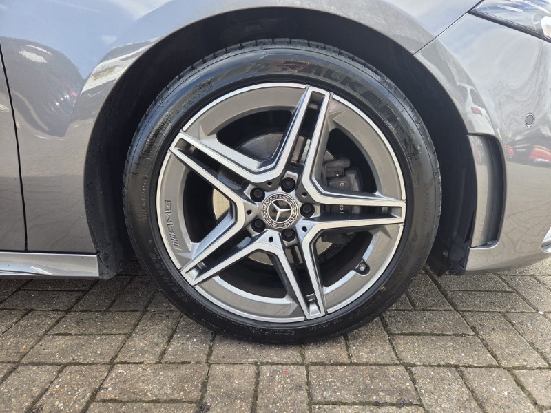 2020 (20) MERCEDES-BENZ A CLASS A200 AMG Line Premium 5dr 5280907