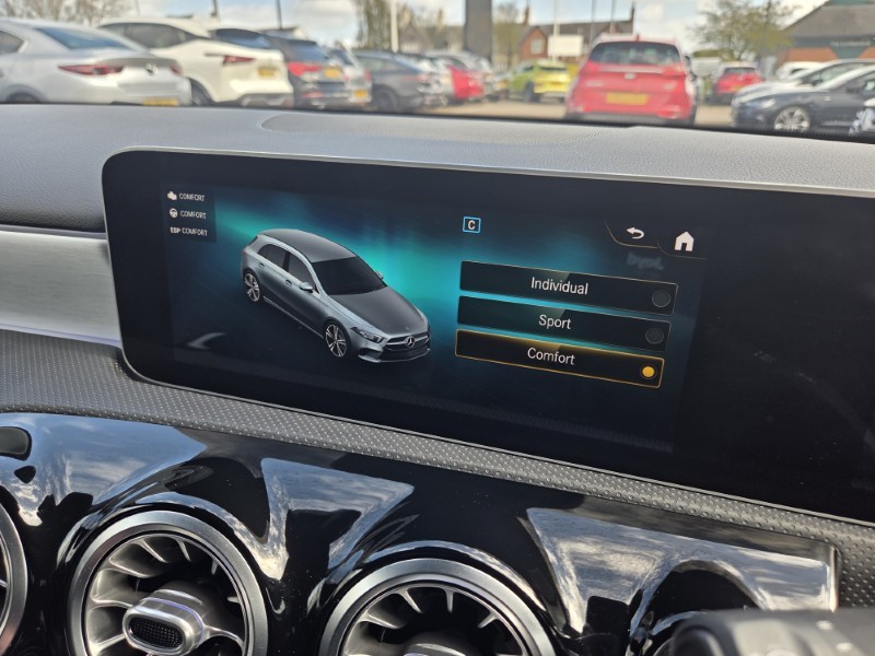 2020 (20) MERCEDES-BENZ A CLASS A200 AMG Line Premium 5dr 5280952