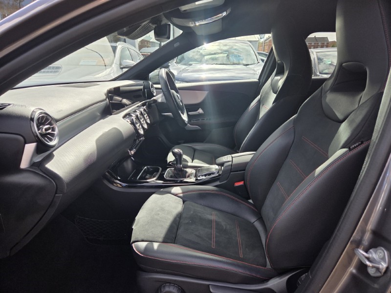 2020 (20) MERCEDES-BENZ A CLASS A200 AMG Line Premium 5dr 5280934