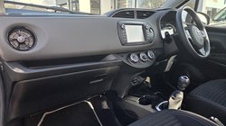 2017 (67) TOYOTA YARIS 1.5 VVT-i Icon Tech 5dr 5286311