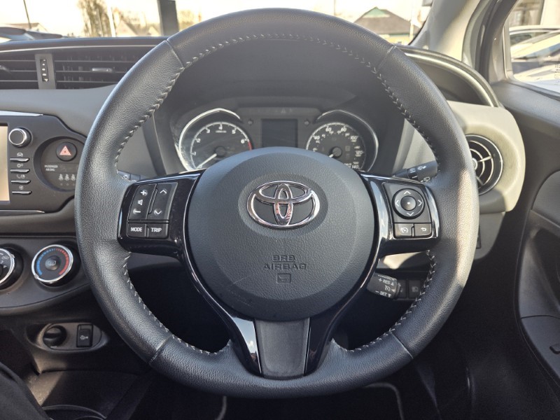 2017 (67) TOYOTA YARIS 1.5 VVT-i Icon Tech 5dr 5286321