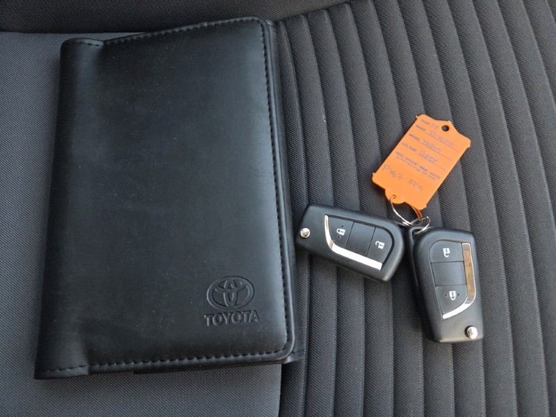 2017 (67) TOYOTA YARIS 1.5 VVT-i Icon Tech 5dr 5286337